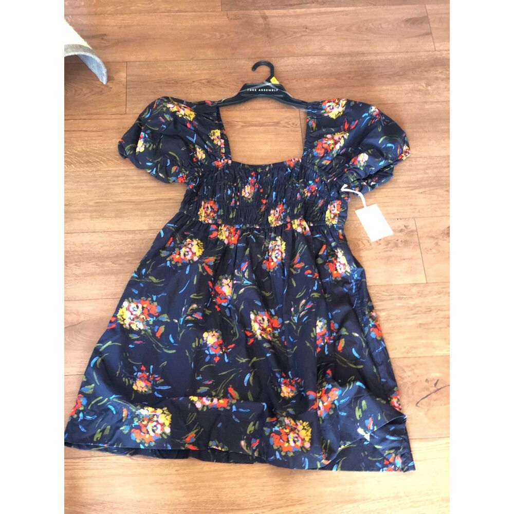 Woman's Navy Dress With Floral Pattern Size Large